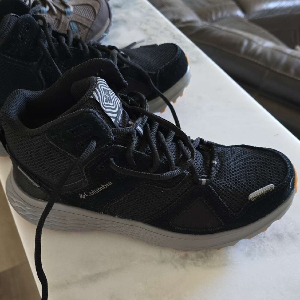 Columbia Black and Gray Athletic Shoes